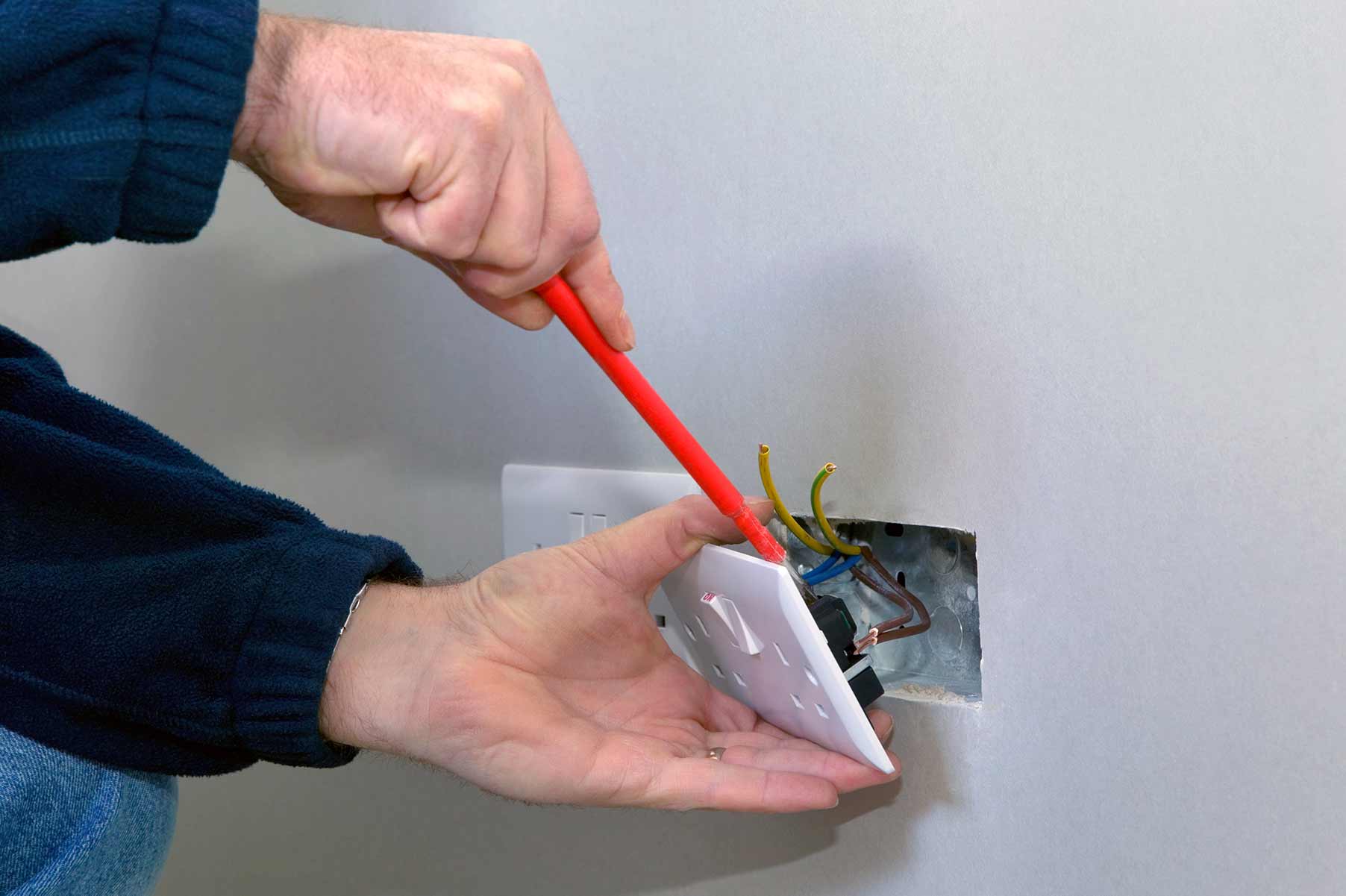 Our electricians can install plug sockets for domestic and commercial proeprties in Bexley and the local area. 